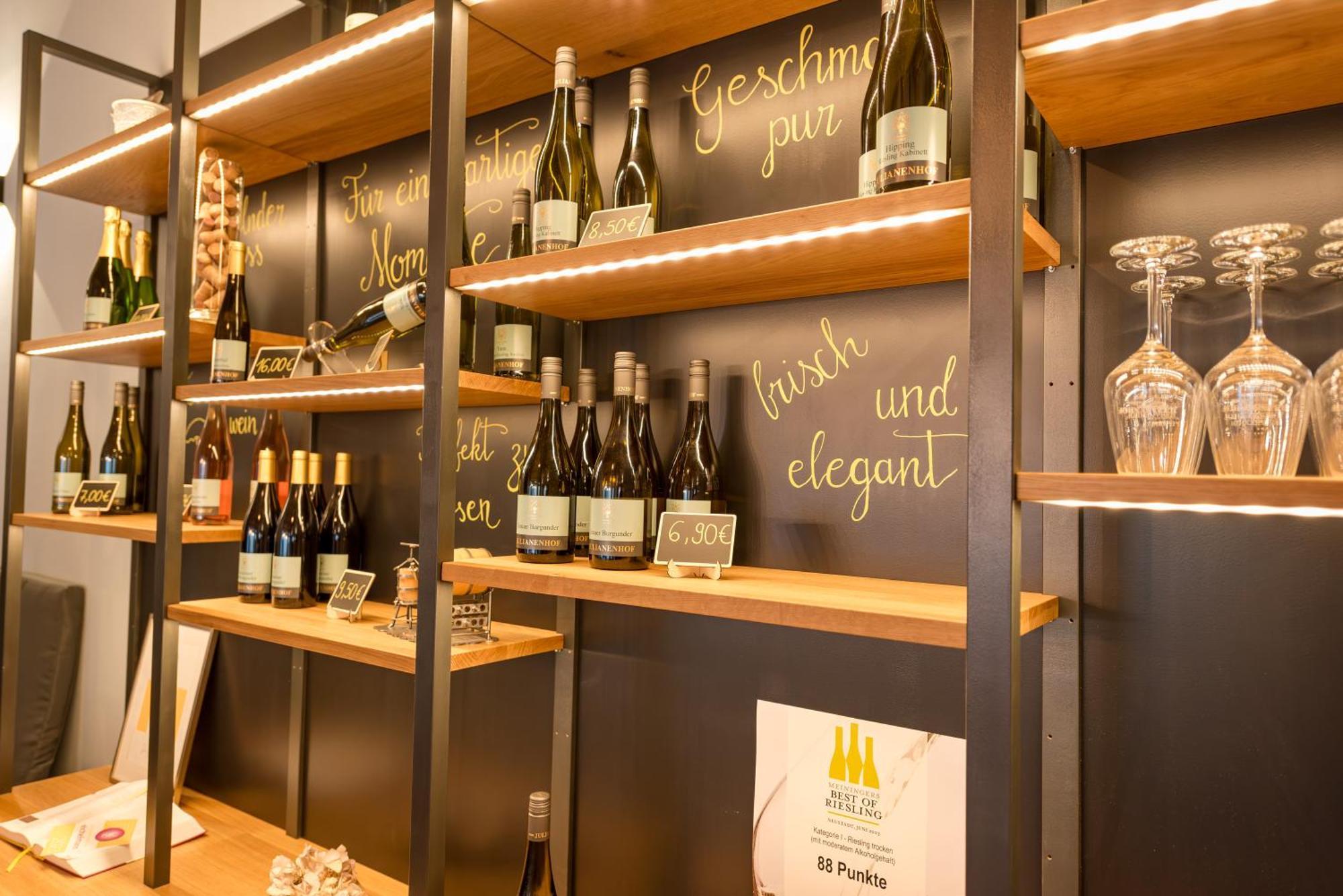 Weingut & Gaestehaus Julianenhof Нирштайн Экстерьер фото